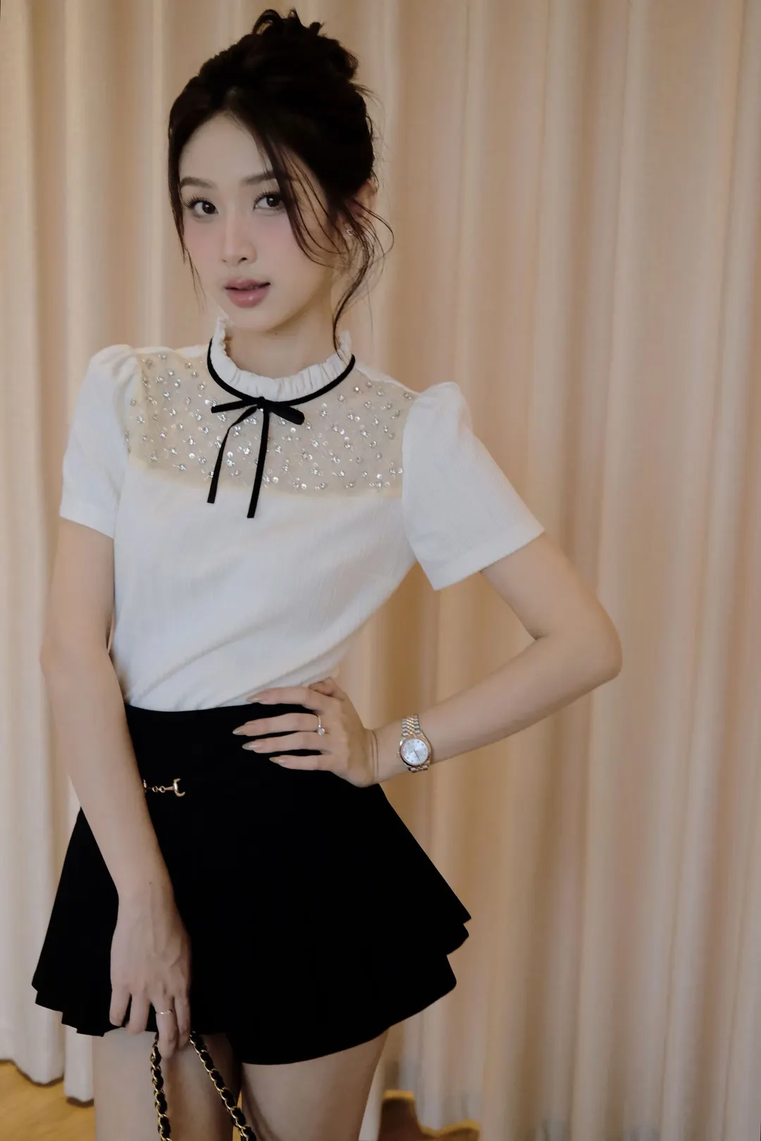 เสื้อยืดแขนสั้น + กระโปรง