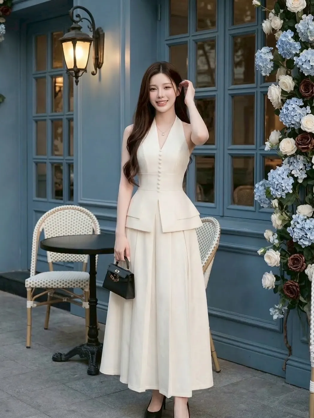 Ticha Set 2 ชิ้น เสื้อคล้องคอแต่งกระดุมและกระโปรงยาว