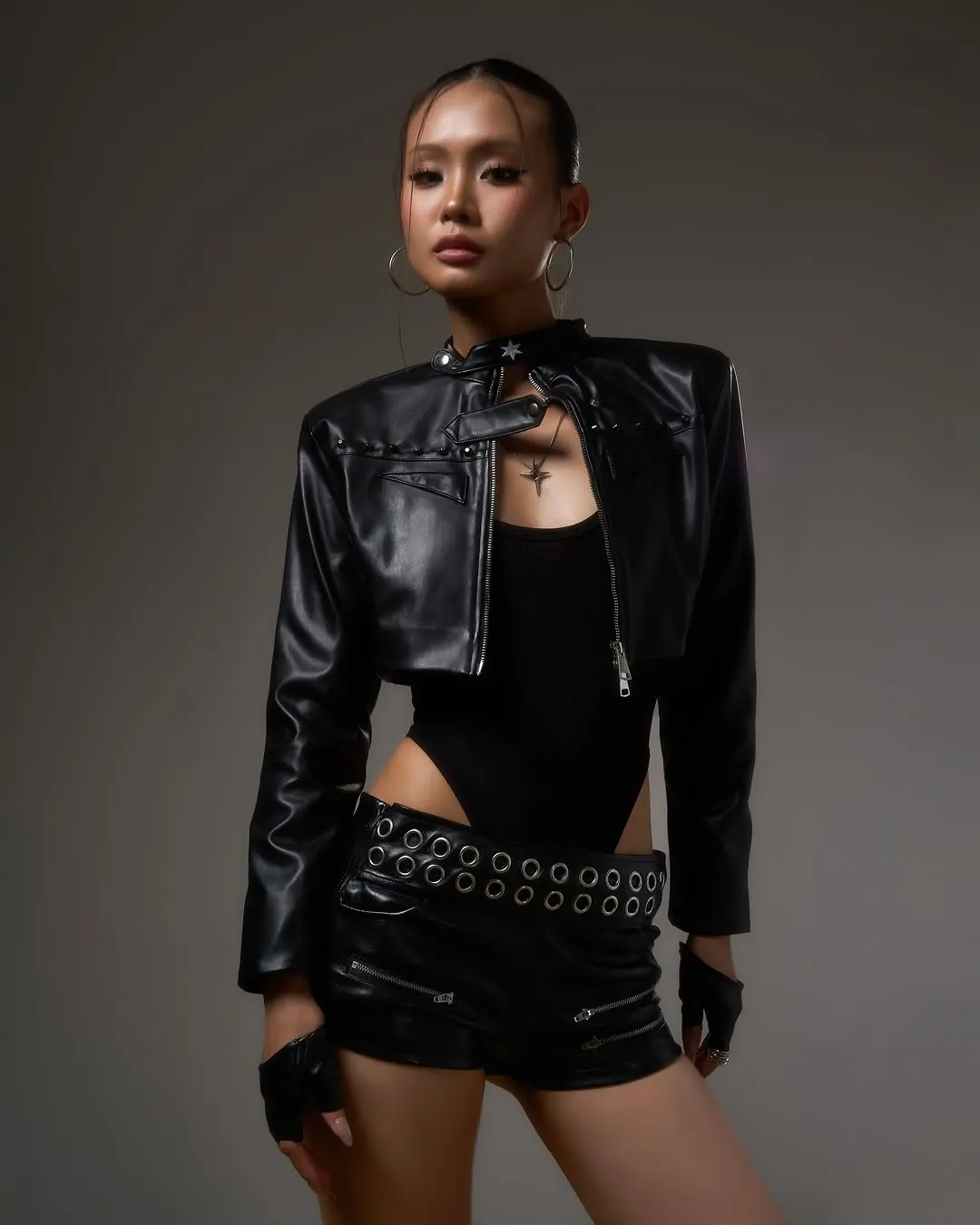 Is Me ชุดเซ็ท Leroy 21 Biker Jacket และ Gigi Shorts