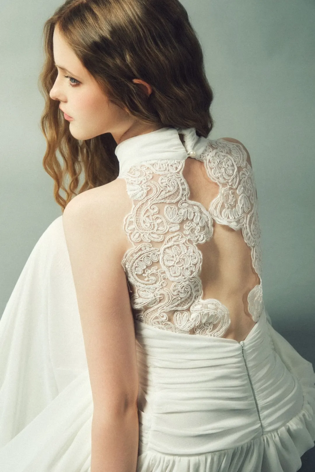 Deliciae lace gown rental