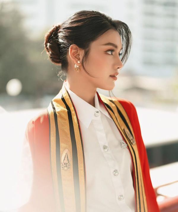 ผลงานของAyo