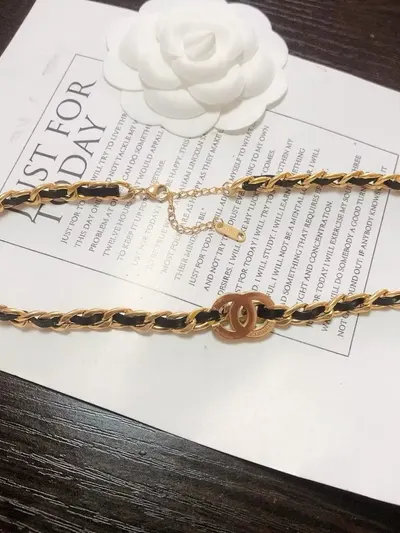 สร้อยคอ 2