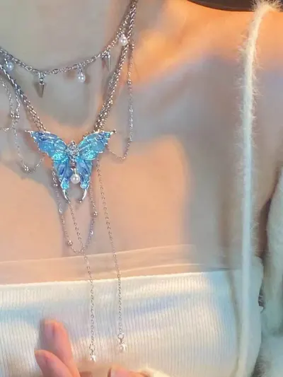 สร้อยคอผีเสื้อสีฟ้า 3