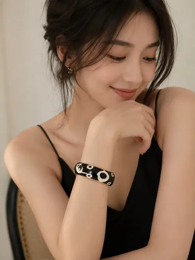 กำไลข้อมือ 3