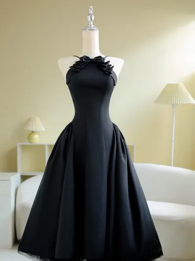 ISABEL DRESS แม็กซี่เดรสสายเดี่ยวคล้องคอ 6
