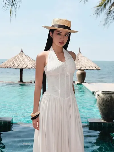เดรสรัดรูป 2
