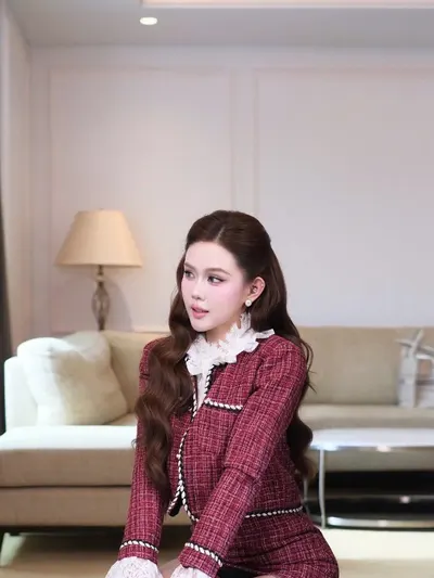 เสื้อแขนยาวตัวนอก + แขนยาว + กระโปรง 6