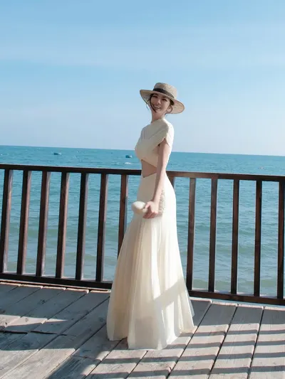 เดรสยาวครีม ดีไซน์คัตเอาท์ช่วงเอว Summer Collection 4