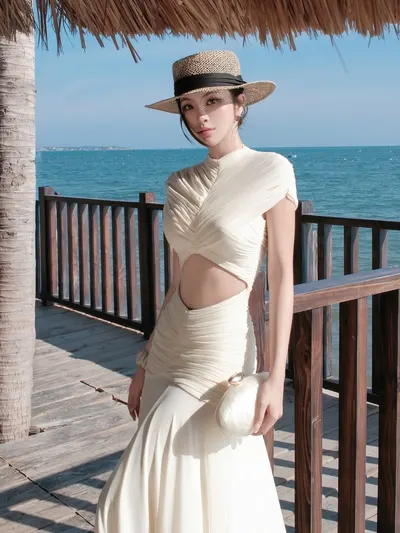 เดรสยาวครีม ดีไซน์คัตเอาท์ช่วงเอว Summer Collection 5