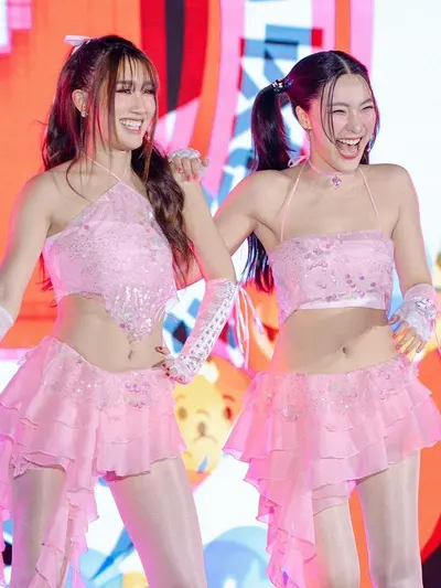 421 เสื้อ + กระโปรง 4