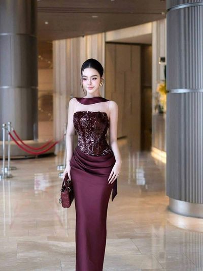 Obibi Brand - เดรสเกาะอกแต่งกลิตเตอร์ 3