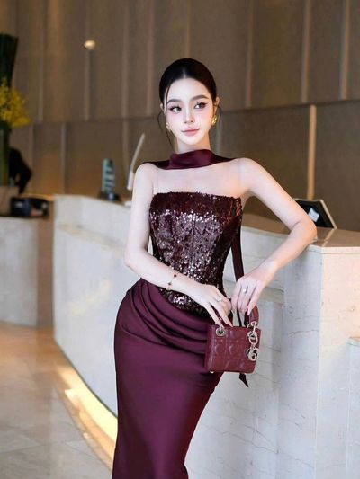 Obibi Brand - เดรสเกาะอกแต่งกลิตเตอร์ 2
