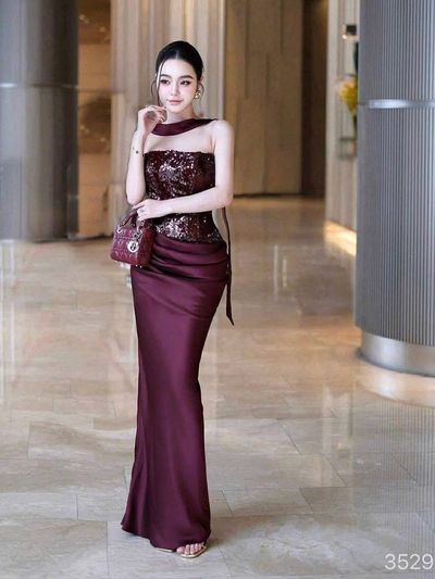 Obibi Brand - เดรสเกาะอกแต่งกลิตเตอร์ 1