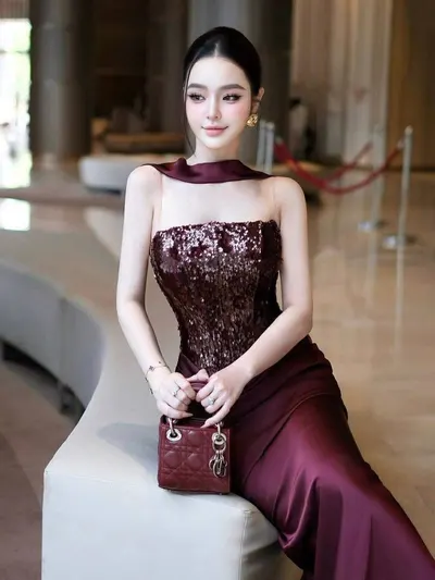 Obibi Brand - เดรสเกาะอกแต่งกลิตเตอร์ 5