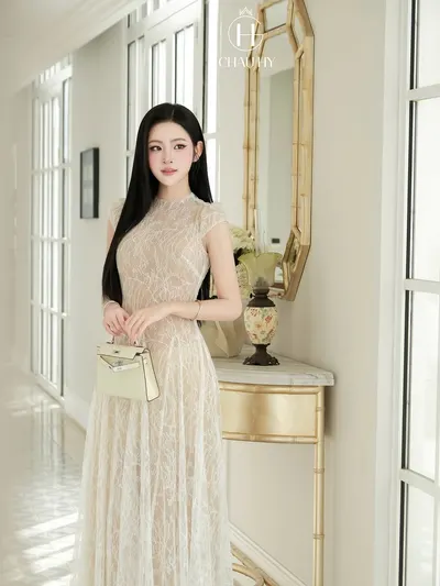 CHAU HY เดรสลูกไม้สีครีมแขนสั้น 2