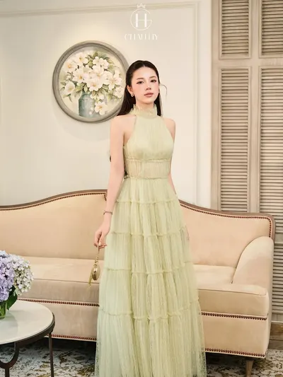 CHAU HY ชุดเดรสยาวคล้องคอสีเขียวพาสเทล 5