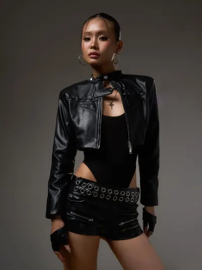 Is Me ชุดเซ็ท Leroy 21 Biker Jacket และ Gigi Shorts 1