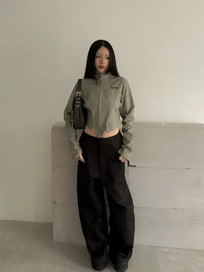 ISME Basic Logo Cropped Jacket 6