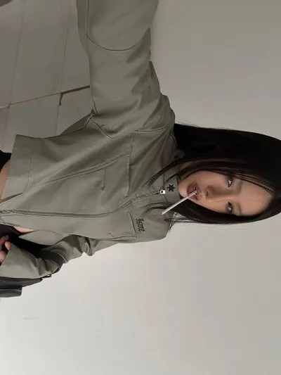 ISME Basic Logo Cropped Jacket 5