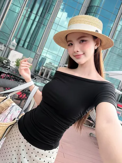 Tranali ชุดเซ็ทเสื้อปาดไหล่และกระโปรงลายจุด 6