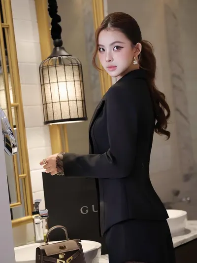 Tranali ชุดเซ็ทสูทแขนยาวและกางเกงขาสั้นแต่งลูกไม้ 6