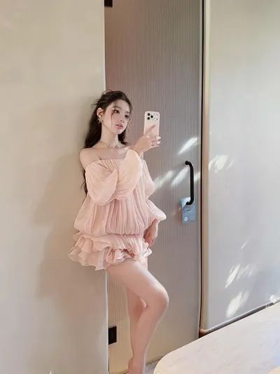 Bunny Hill ชุดเซ็ตปาดไหล่สีชมพู 4
