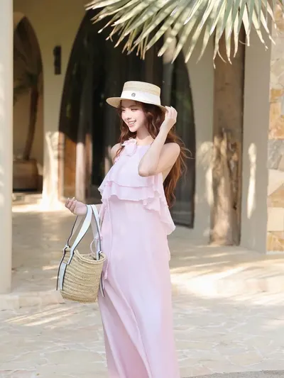 เดรสยาวคล้องคอสีชมพู 3
