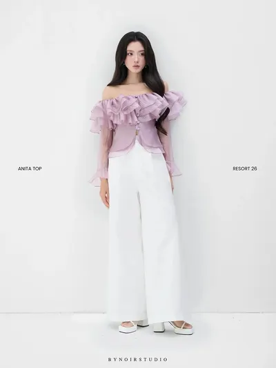 By Noir Anita Top 6