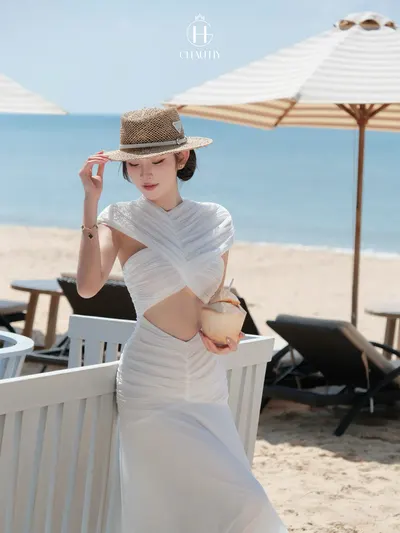 เดรสยาวครีม ดีไซน์คัตเอาท์ช่วงเอว Summer Collection 9