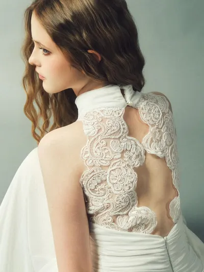 Deliciae lace gown rental 6