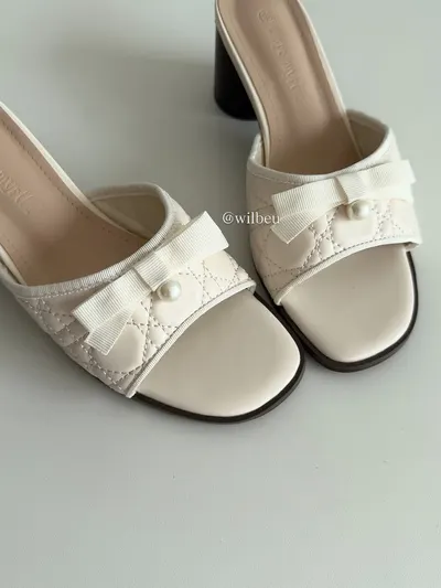 Daisy Heels 4