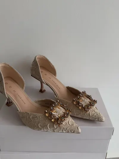 Duchess Heels 5