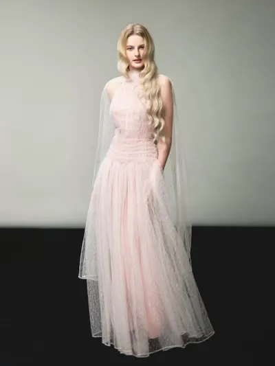 Deliciae lace gown rental 5
