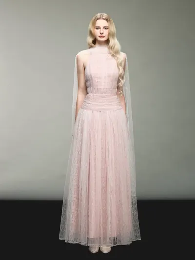 Deliciae lace gown rental 6
