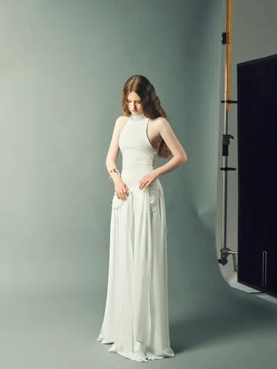 Deliciae lace gown rental 7