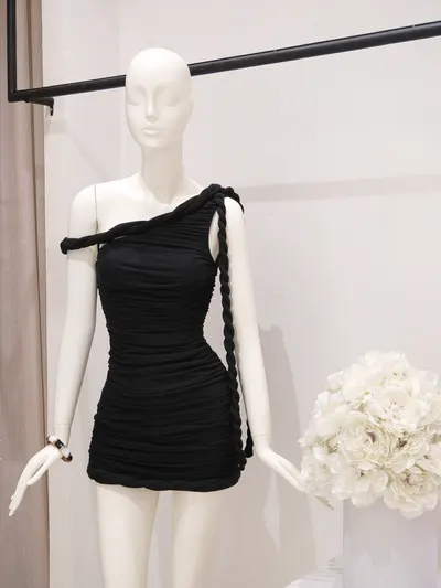 Thaoibibi Black Ruched One-Shoulder Dress 7
