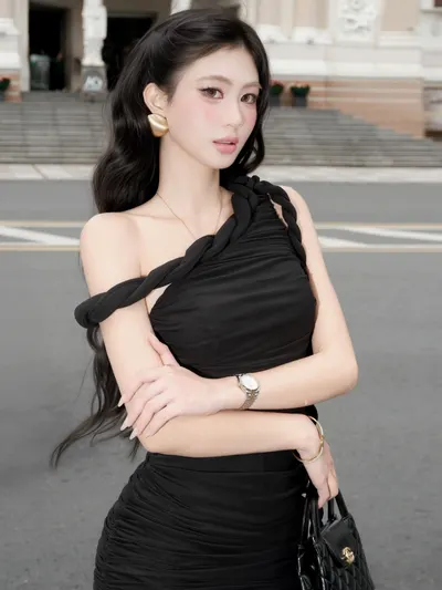 Thaoibibi Black Ruched One-Shoulder Dress 5