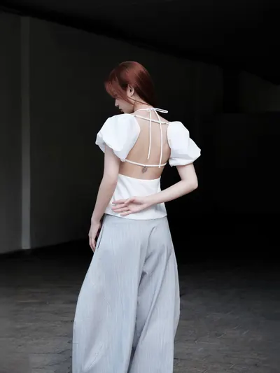 เสื้อ Beau Top ( white ) กางเกง LUFT PANTS (GREY BLUE STRIPES) 5