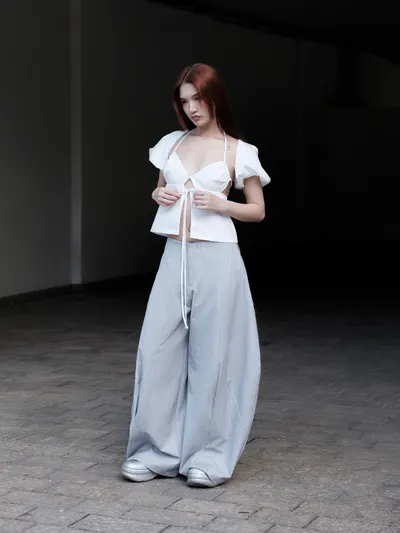 เสื้อ Beau Top ( white ) กางเกง LUFT PANTS (GREY BLUE STRIPES) 6
