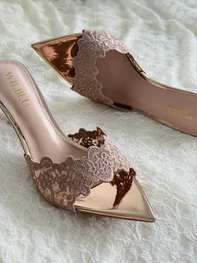 Golden Chantilly รองเท้าส้นสูงแต่งลูกไม้ Metallic 3