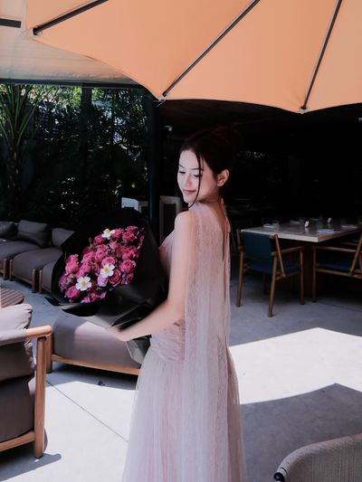 Deliciae lace gown rental